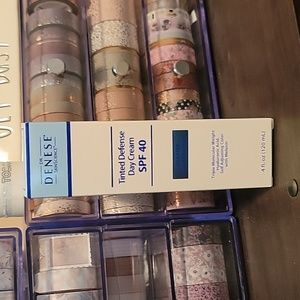 DR. DENESE Tinted Defense Day Cream SPF 40 Self Adjusting Color  4oz; Exp 8/24